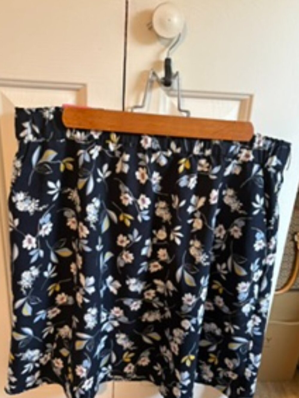 Loft floral short skirt size L